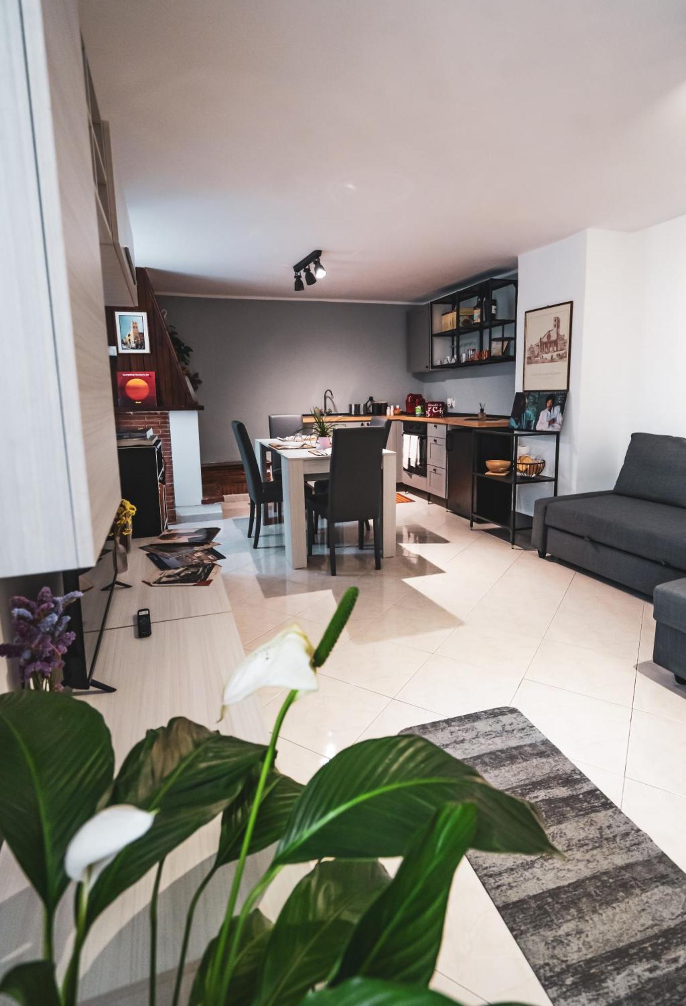 Casina Carina - Intero Appartamento Indipendente Alatri エクステリア 写真